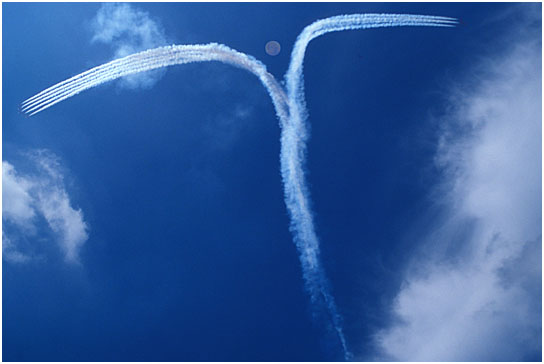 Red Arrows  (C) Mair