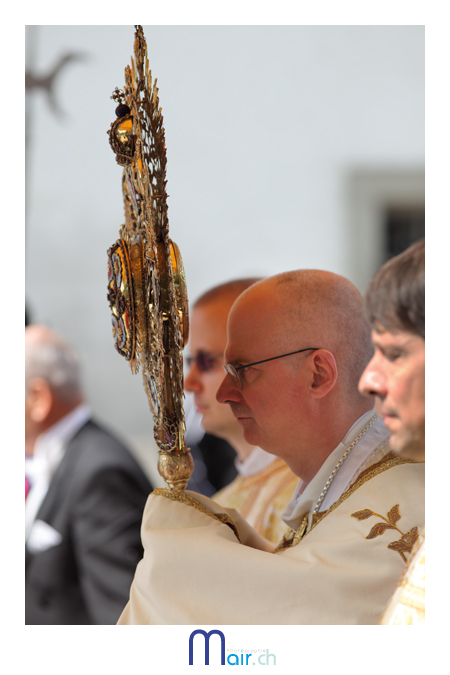 Premire Fte Dieu pour Monseigneur Charles Morrod !  (C) Mair Photographie