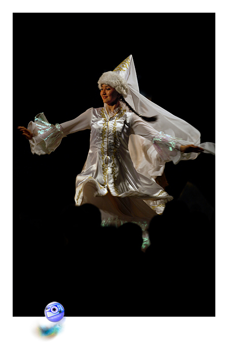 Danse kirghize  (C) Mair Photographie